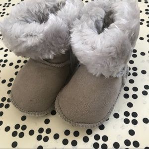 NWT H&M gray baby booties size 1-2
